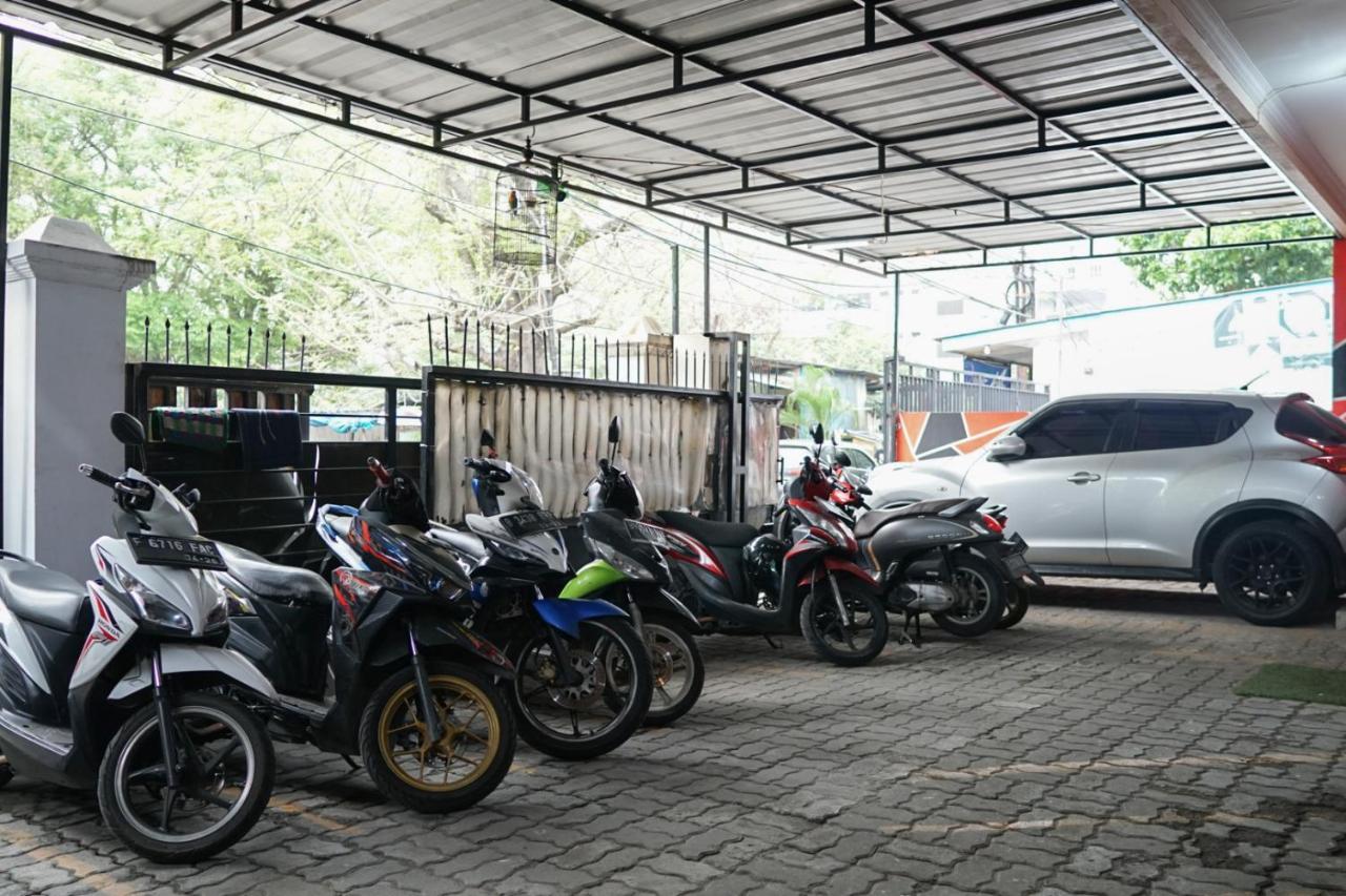 Cosmo Tanjung Duren Mitra Reddoorz جاكرتا المظهر الخارجي الصورة