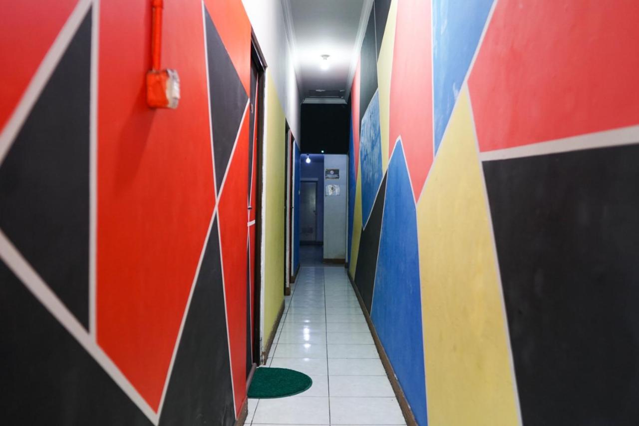 Cosmo Tanjung Duren Mitra Reddoorz جاكرتا المظهر الخارجي الصورة